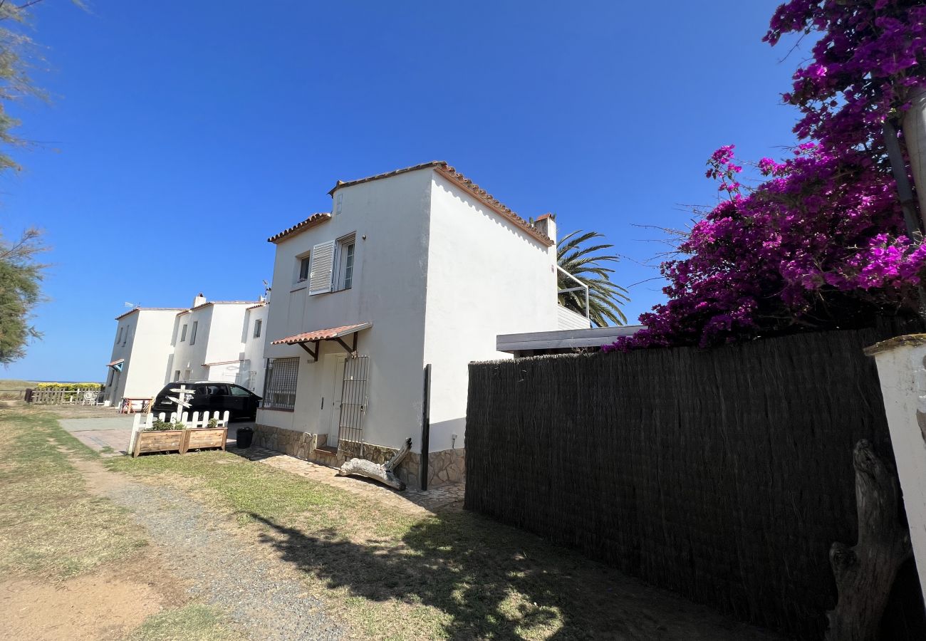 Casa en Torroella de Montgri - Casa Triana - A 40 metres de la platja, aire i aparcament