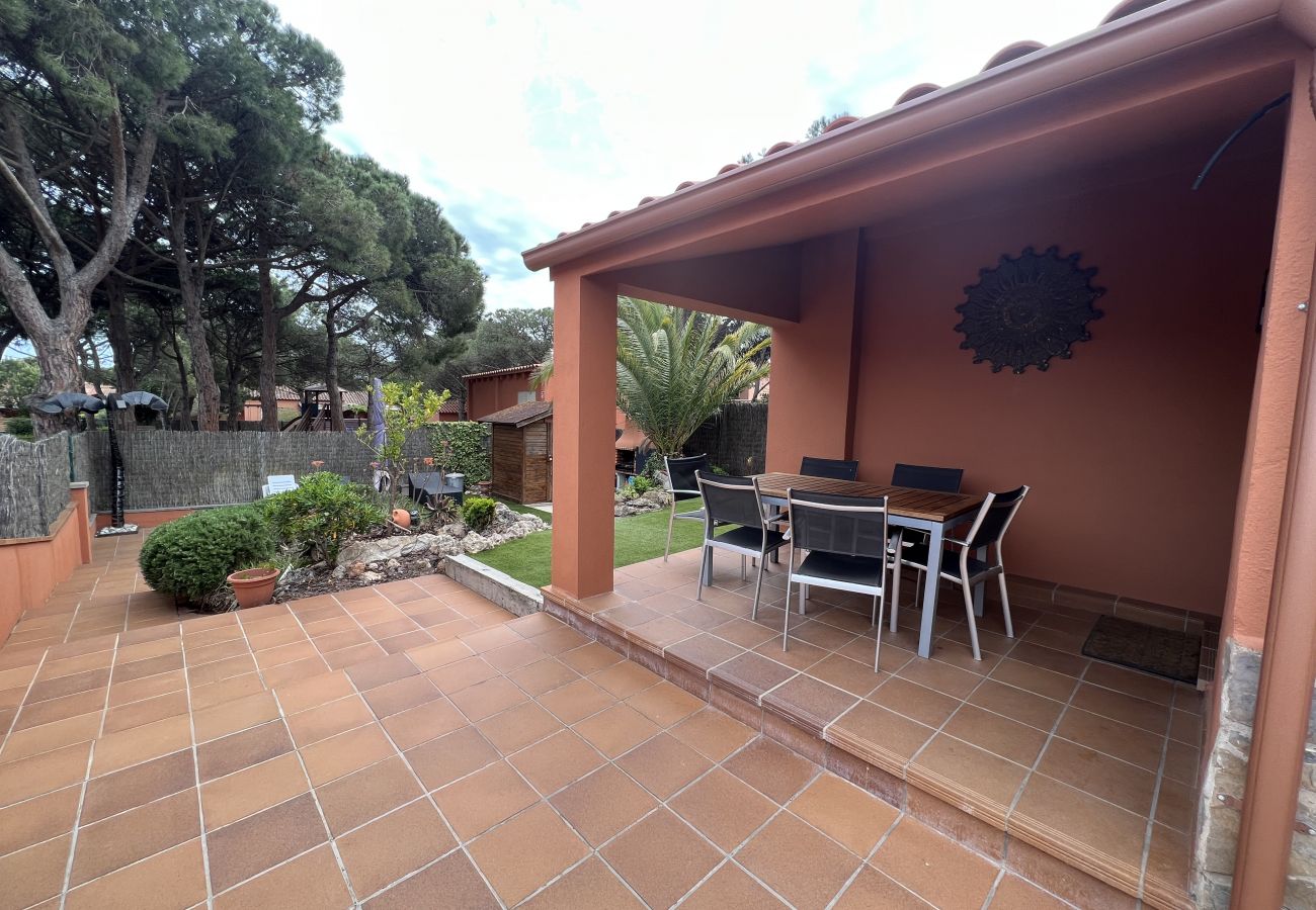 Casa adossada en Torroella de Montgri - Gregal 5152 renovat, aire, jardi privat i piscines comunitaris