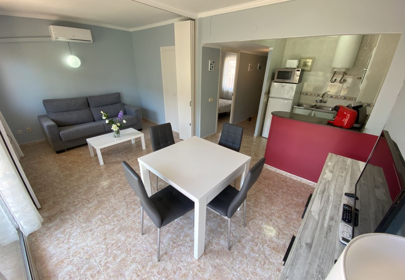 Apartament en Torroella de Montgri - Apartament turistic a prop de la platja amb aire condicionat i aparcament