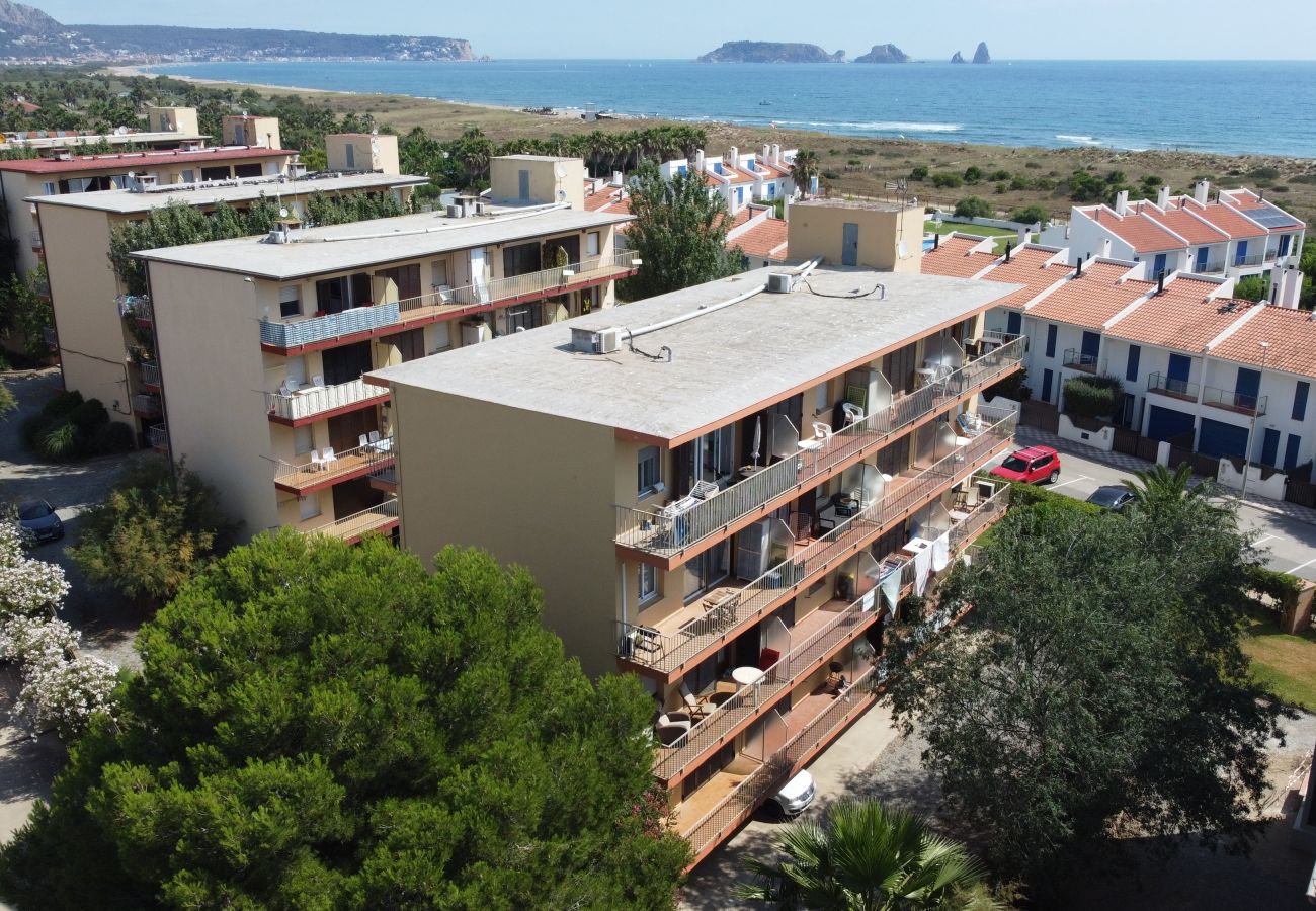 Ferienwohnung in Torroella de Montgri - Wohnung in Strandnähe mit Klimaanlage und Parkplatz