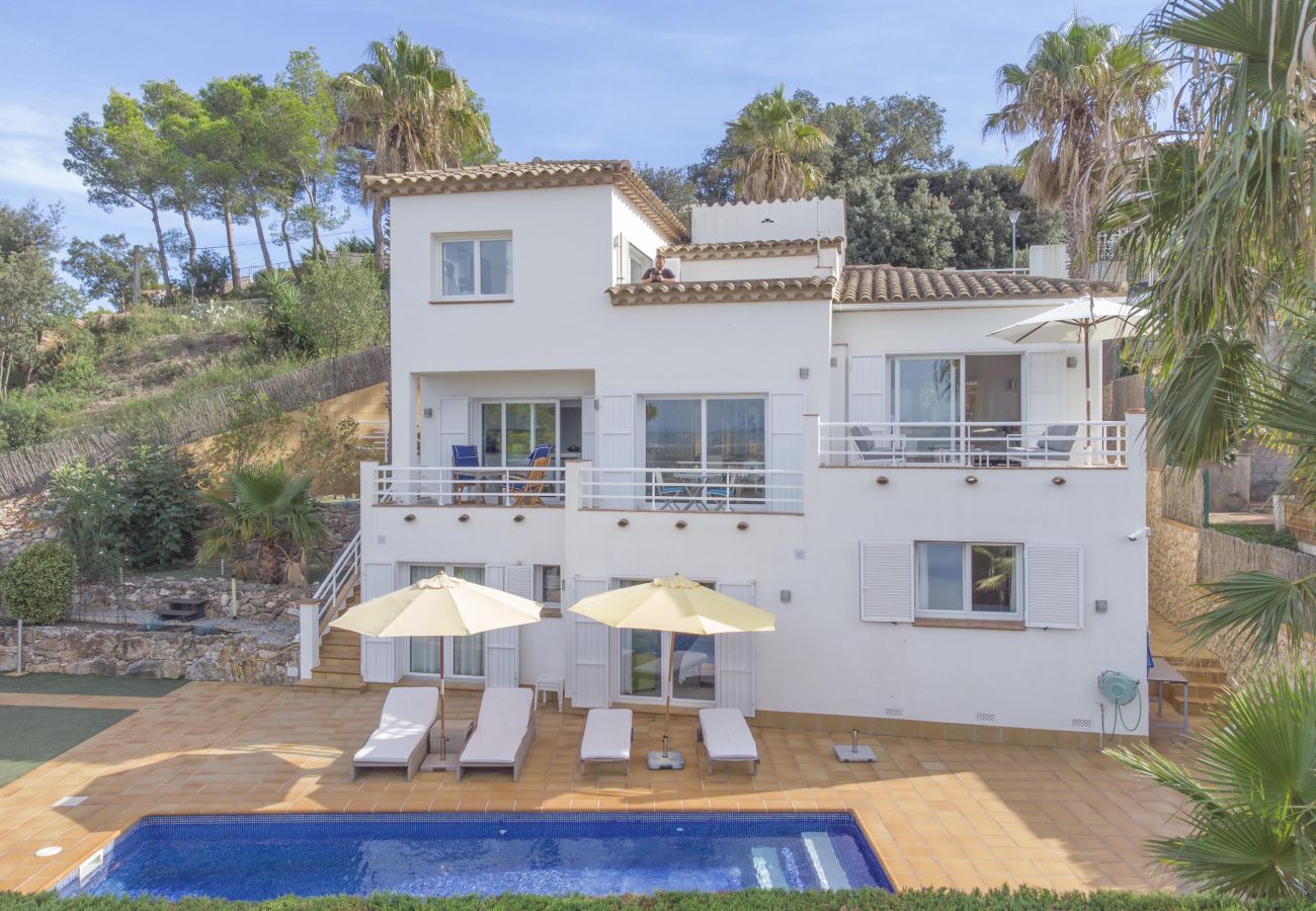 Ferienhaus in Pals - Freistehende Villa mit Aussicht und Pool in Pals