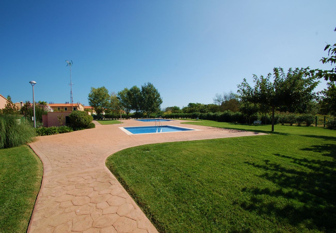 Ferienhaus in Torroella de Montgri - Daró 2D 167 - Gemeinschaftspool, Eckhaus, Klimaanlage