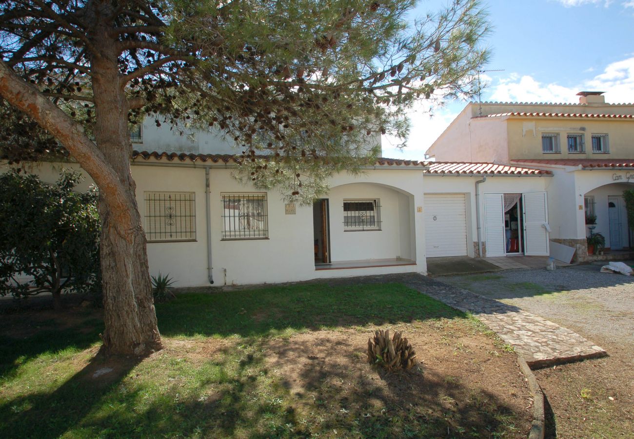 Ferienhaus in Torroella de Montgri - Casa Surf - privaten Pool, Klima und nah am Strand