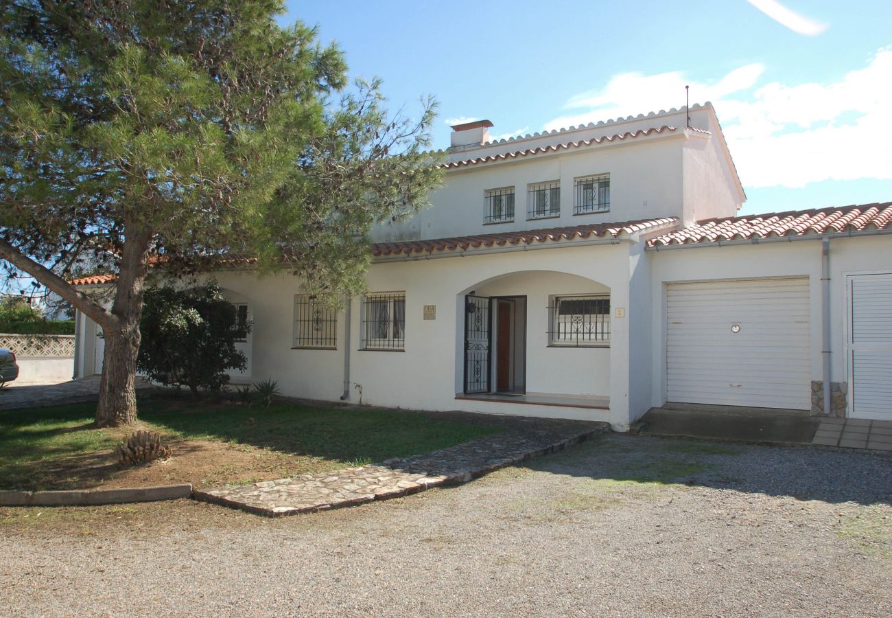 Ferienhaus in Torroella de Montgri - Casa Surf - privaten Pool, Klima und nah am Strand