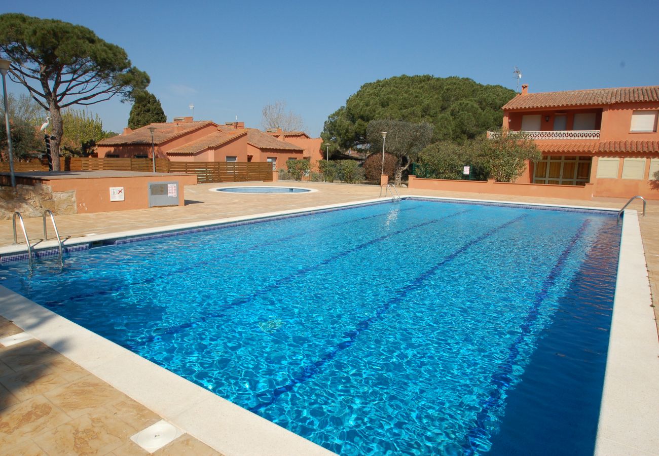 Ferienhaus in Torroella de Montgri - Gregal 81 - Klima, Pool und Garten