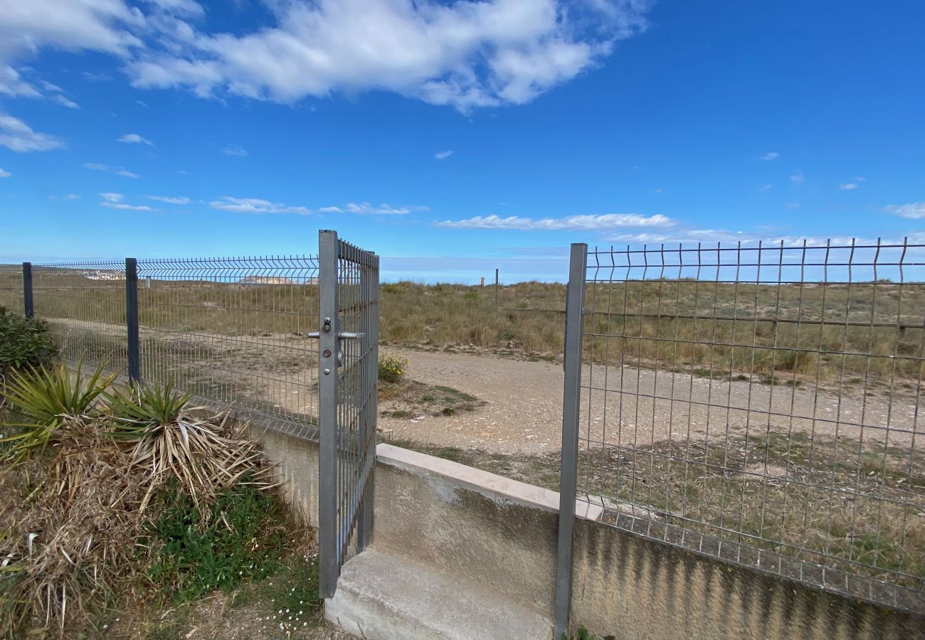 Ferienwohnung in Torroella de Montgri - Casa Regina - Direkt am Meer, Klimaanlage und Parkplatz