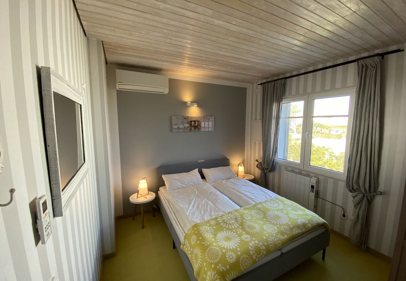 Ferienwohnung in Torroella de Montgri - Casa Regina - Direkt am Meer, Klimaanlage und Parkplatz