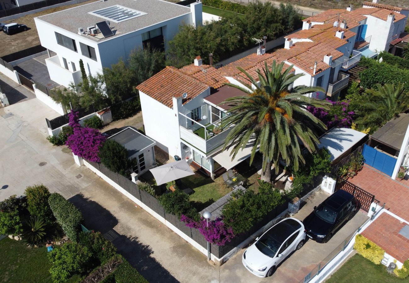 Ferienhaus in Torroella de Montgri - Casa Triana - 40 Meter vom Strand, Klimaanlage und Parkplatz