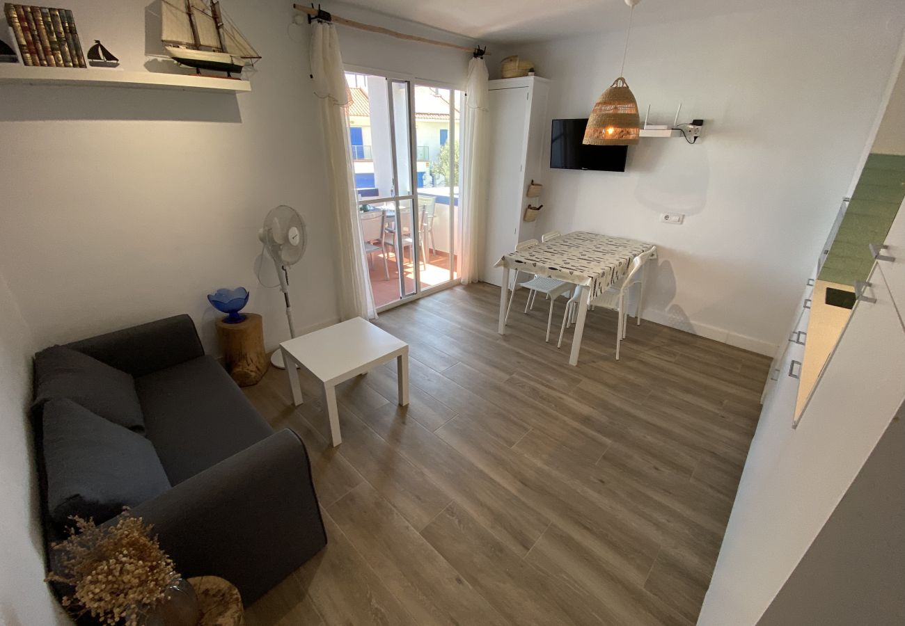 Appartement in Torroella de Montgri - TER 12C - Vernieuwd, 80m van het strand en met zwembad