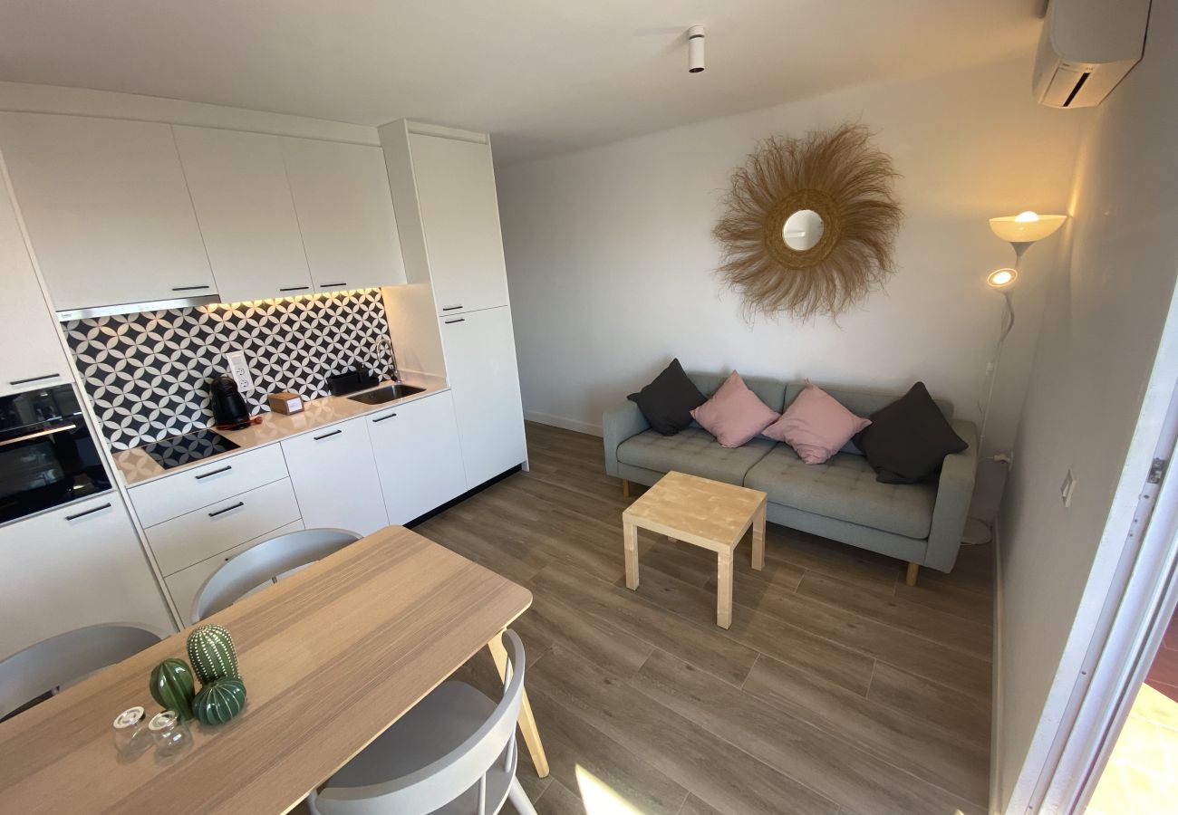 Appartement in Torroella de Montgri - TER 22C - Gerenoveerd, airco, zeezicht, zwembad