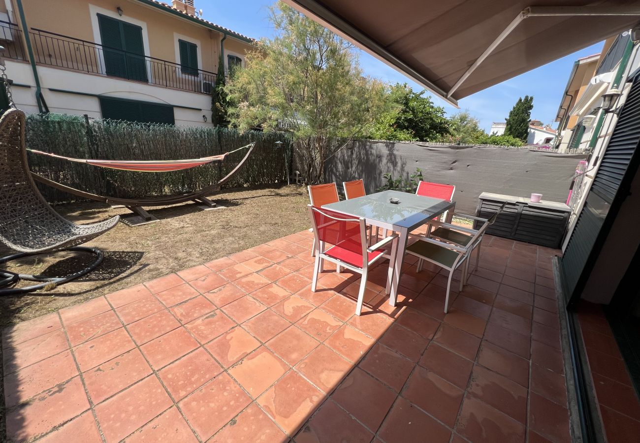 Herenhuis in Torroella de Montgri - Huis met garage dicht bij het strand met een gem. zwembad