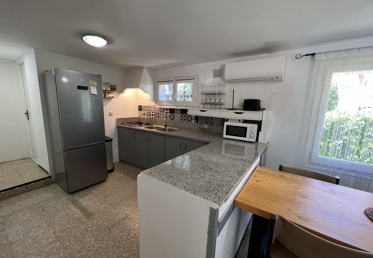 Apartamento en Torroella de Montgri - El Perdal Bajo - Aire, Wi-Fi, BBQ