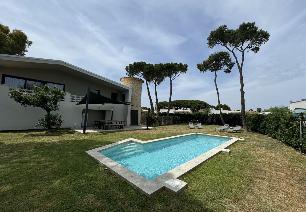 Villa en Torroella de Montgri - Casa Blum - Aire, piscina privada y jardín