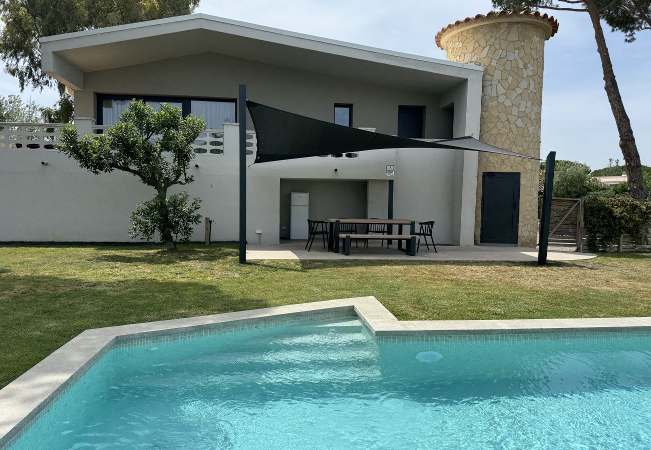 Villa en Torroella de Montgri - Casa Blum - Aire, piscina privada y jardín