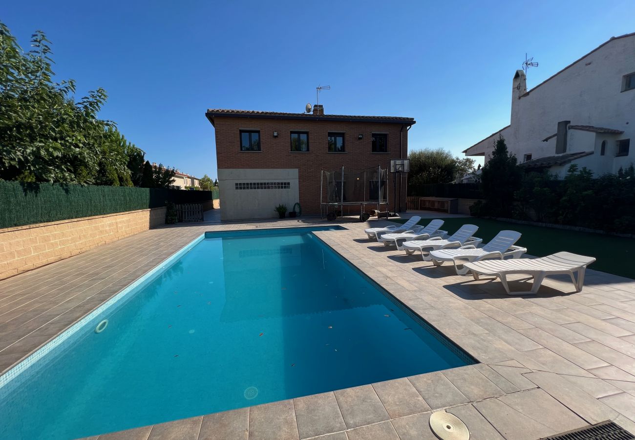 Villa en Torroella de Montgri - Dos en uno - Piscina privada y aire