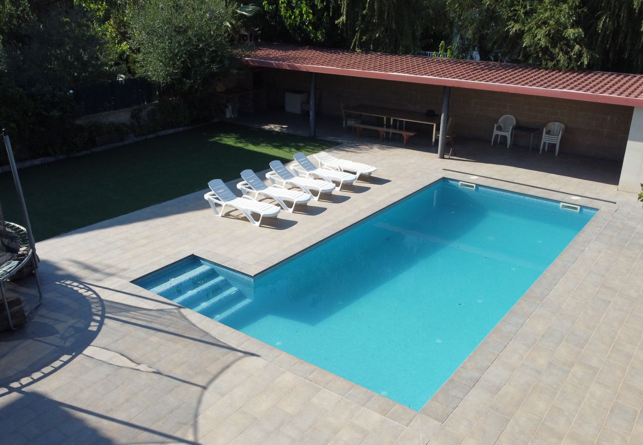 Villa en Torroella de Montgri - Dos en uno - Piscina privada y aire