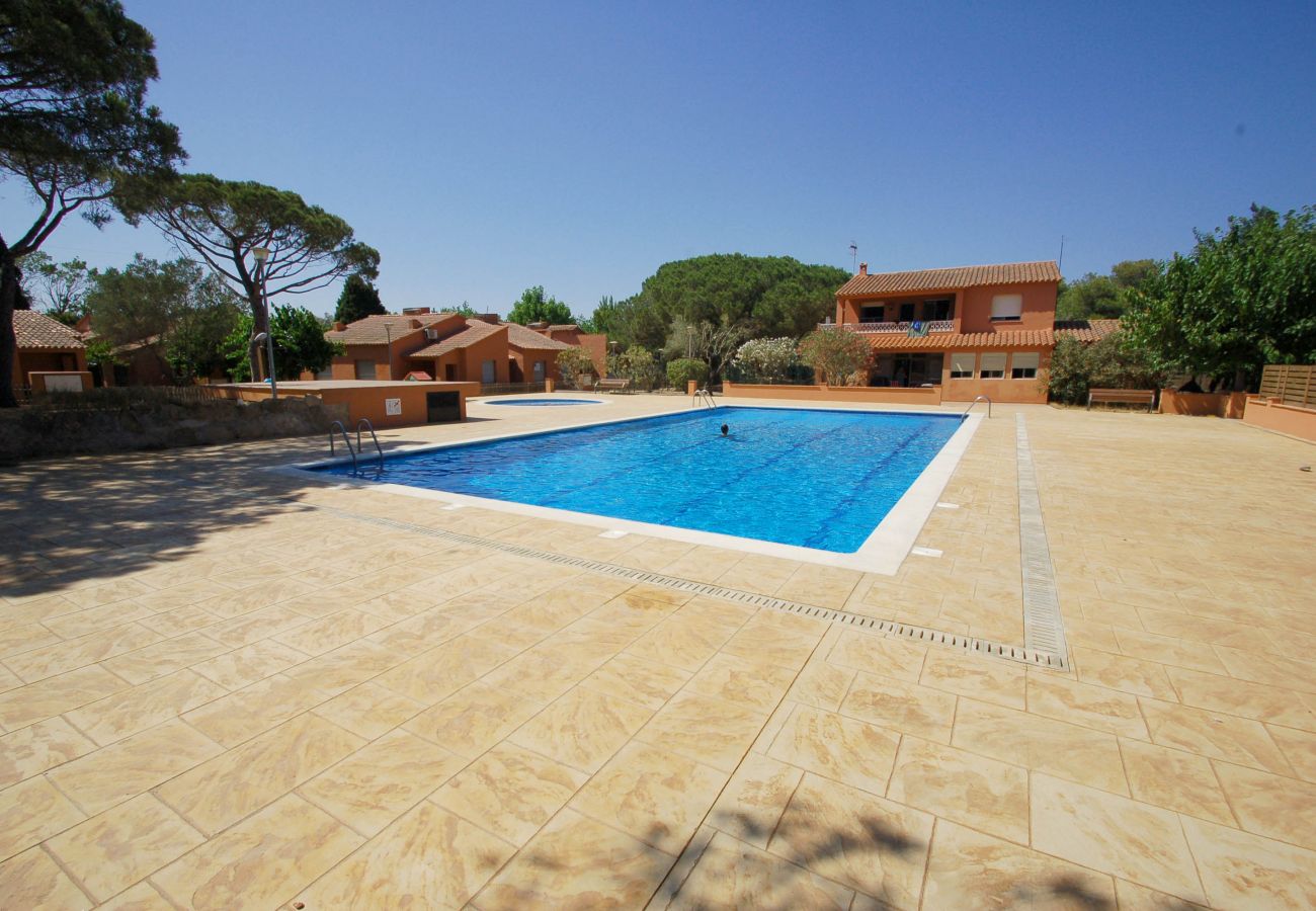 Casa adosada en Torroella de Montgri - Gregal 5152 renovado, aire, jardin privado y piscina comunitaria