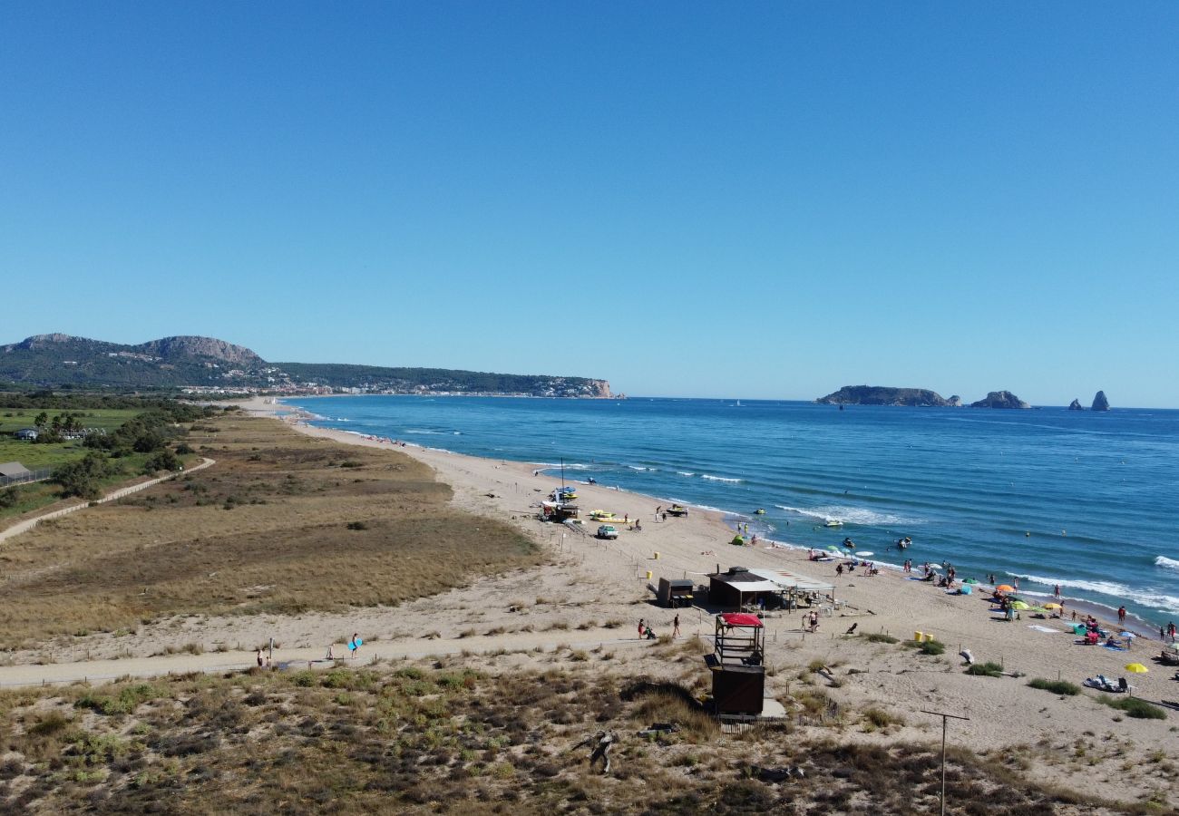 Casa adosada en Torroella de Montgri - Casa Nº 34 cerca la playa con jardin y garaje