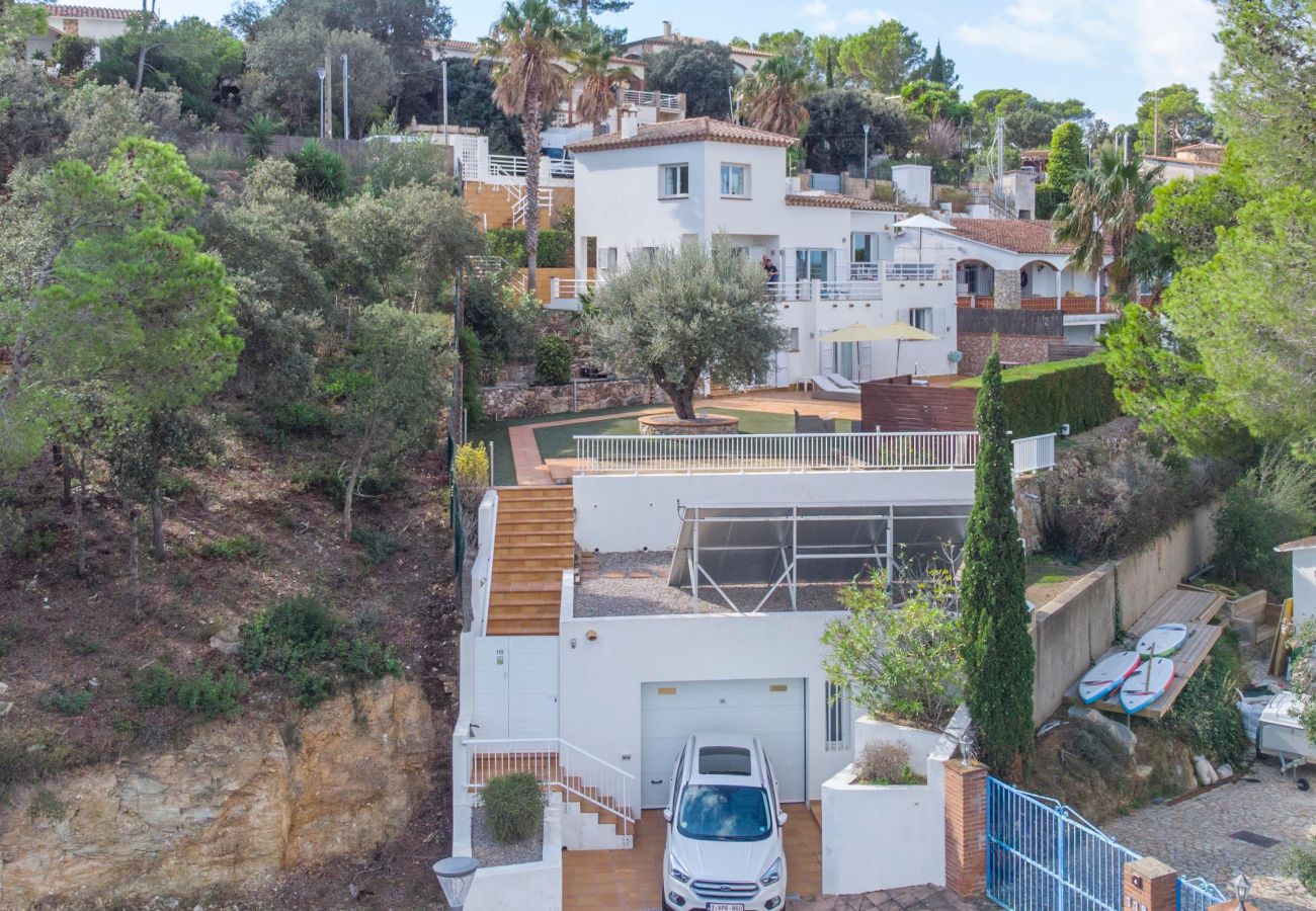 Casa en Pals - Villa independiente con vistas y piscina en Pals