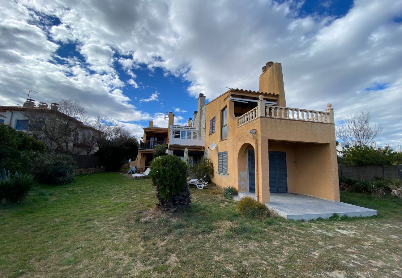 Appartement à Torroella de Montgri - En première ligne avec vue sur la mer