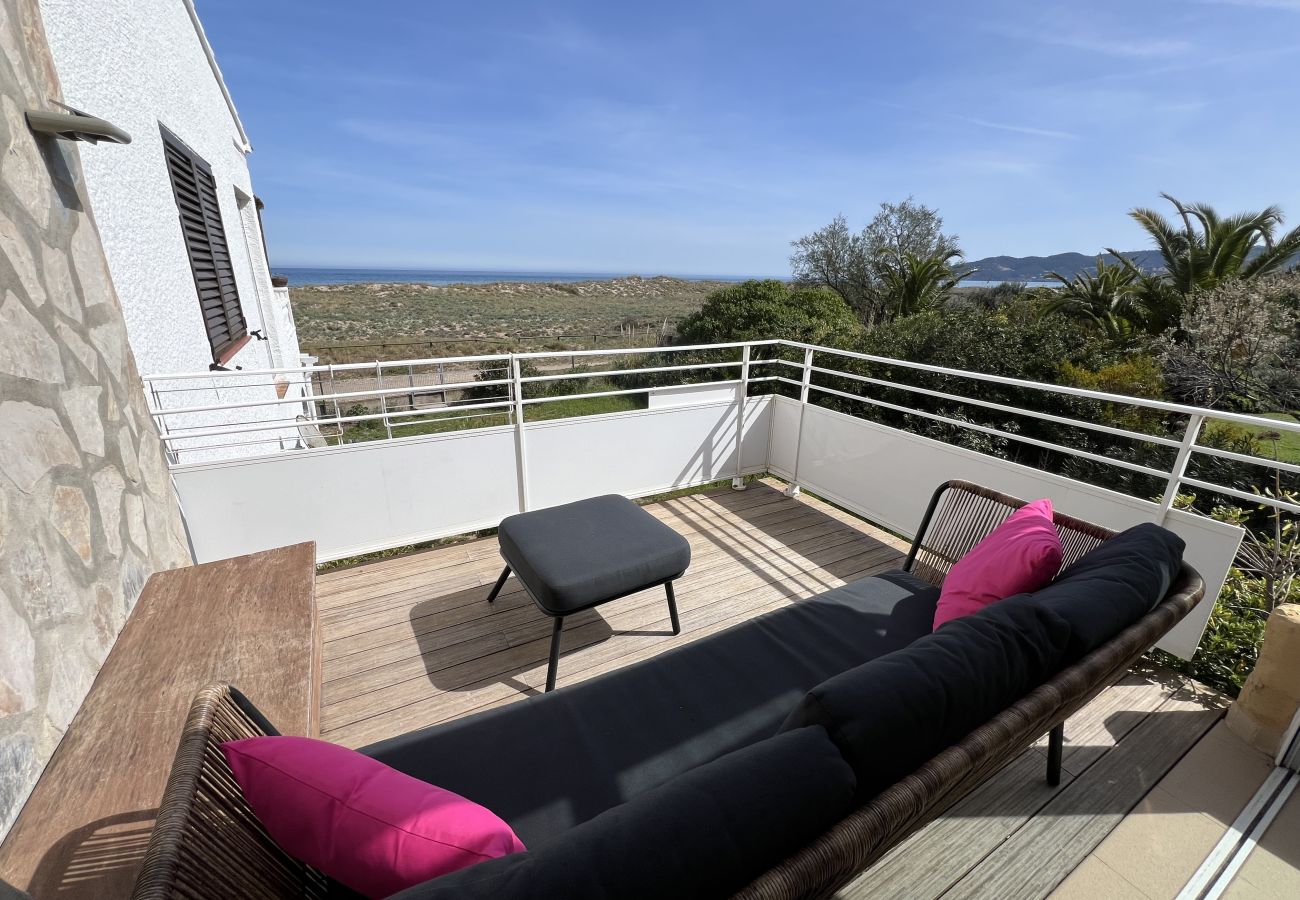 Appartement à Torroella de Montgri - En première ligne avec vue sur la mer