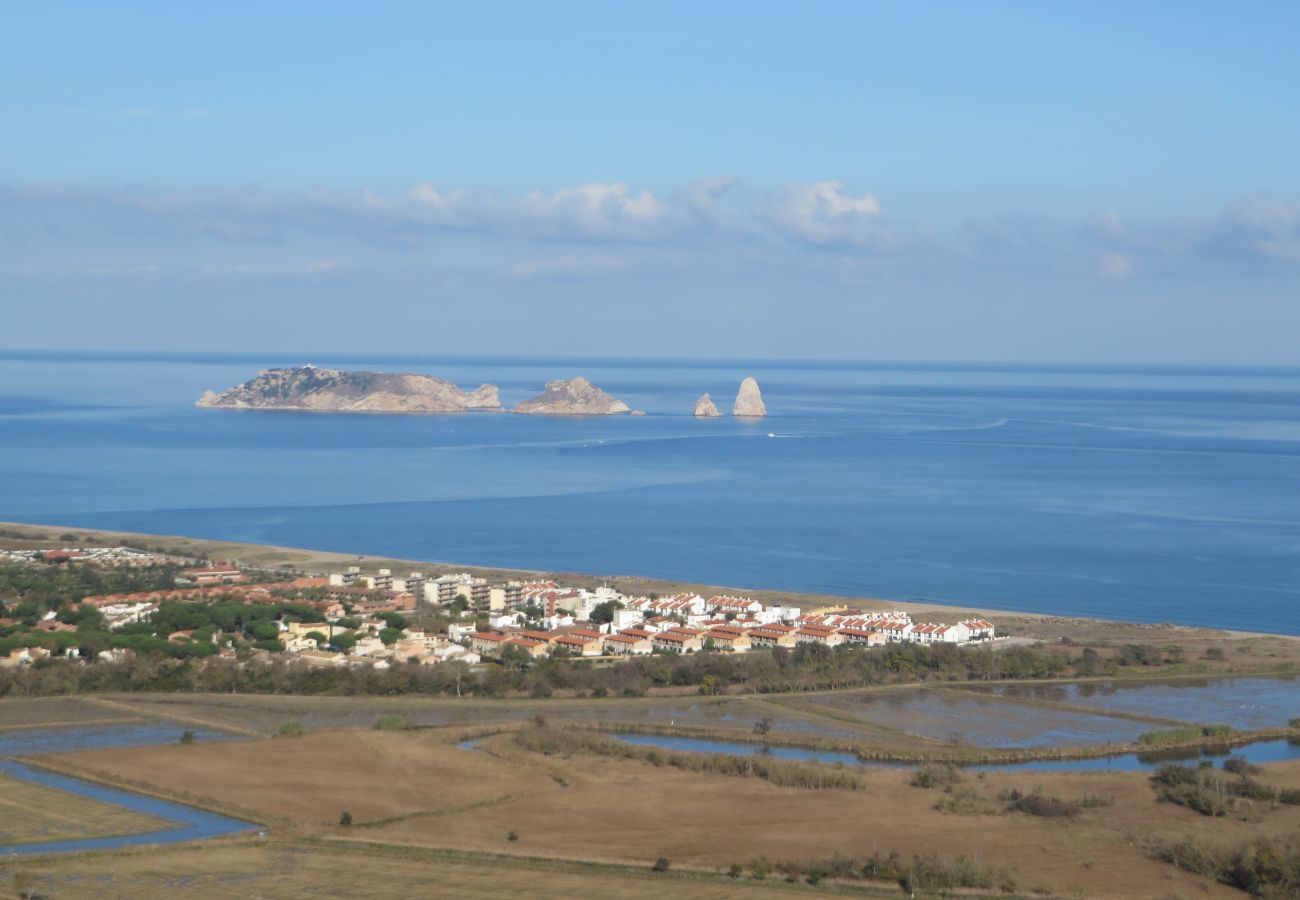 Appartement à Torroella de Montgri - TER B2D Appartement touristique près de la mer et de la piscine communautaire