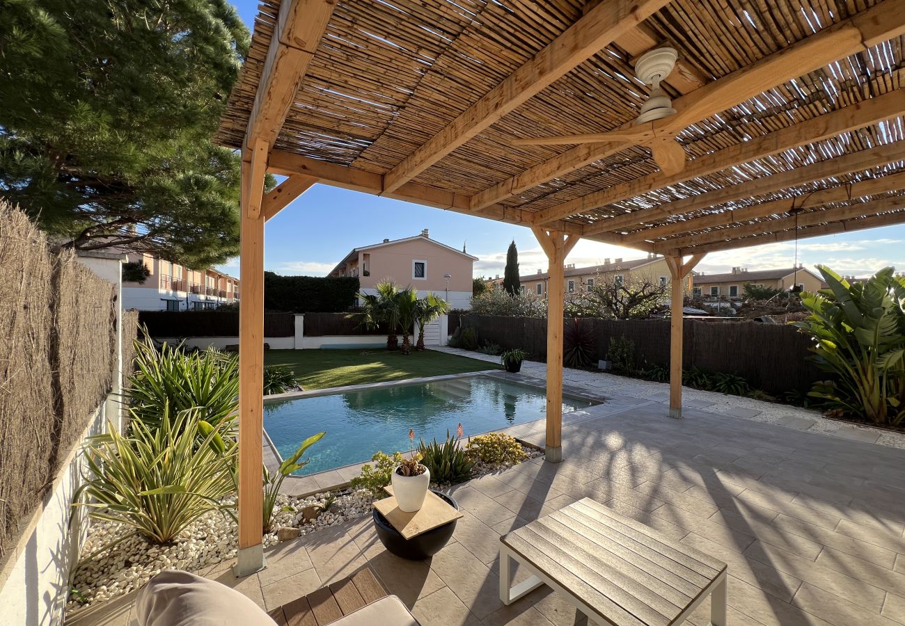 House in Torroella de Montgri - Casa Surf - Private Pool, Aircon, close to the beach