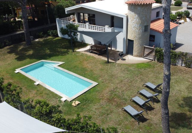 Villa/Dettached house in Torroella de Montgri - Casa Blum - A/C, private pool and garden