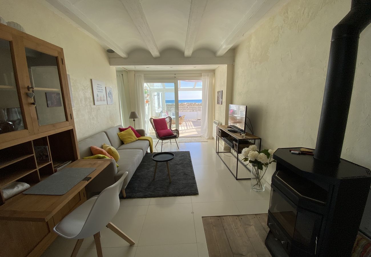 Apartment in Torroella de Montgri - Casa Regina - Seafront, A/C, and Parking