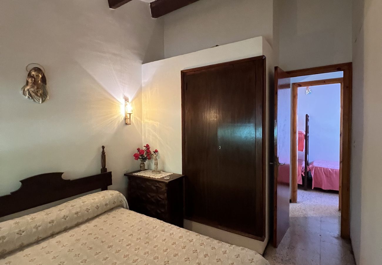 Townhouse in Torroella de Montgri - House No. 34 near the beach  with garden and garage